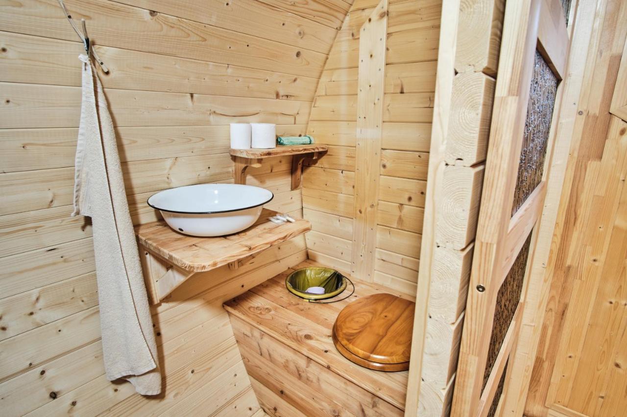 Viking Houses Strnadovsky Mlyn Jesenice  Eksteriør billede